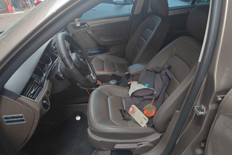 Used Volkswagen Bora 2013 1.4T Automatic Comfort Model Left Front Seat