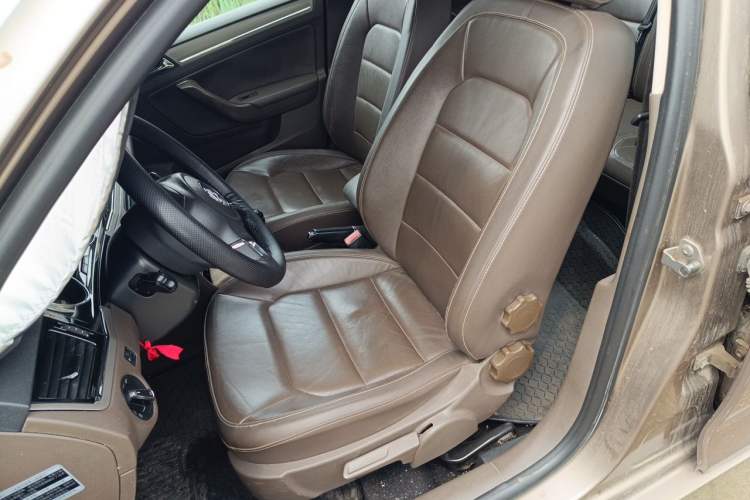 Used Volkswagen Bora 2013 1.6L Manual Comfort Model Left Front Seat