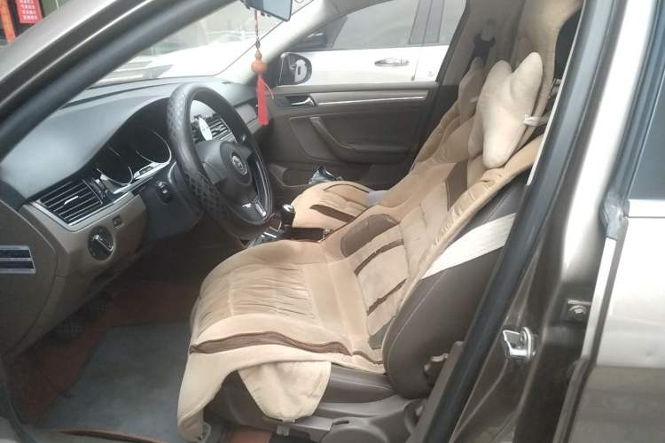 Used Volkswagen Bora 2013 1.6L Manual Comfort Model Left Front Seat