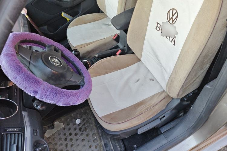 Used Volkswagen Bora 2013 1.6L Manual Fashion Edition Left Front Seat