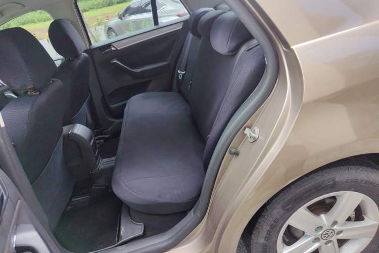 Used Volkswagen Bora 2013 1.6L Automatic Fashion Model Left Rear Seat