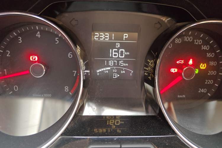 Used Volkswagen Bora 2013 1.6L Automatic Luxury Model Odometer Close Up