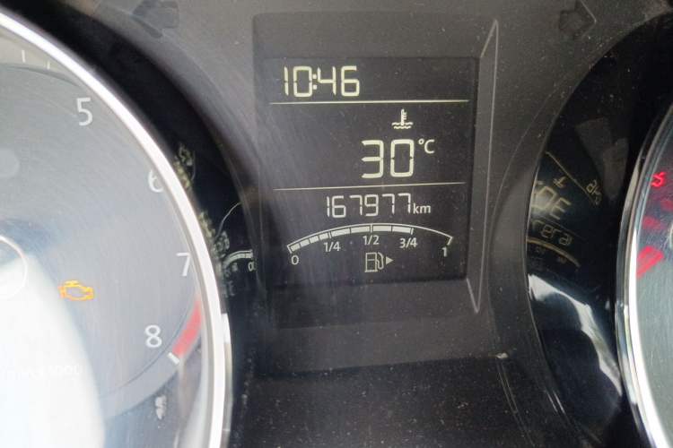 Used Volkswagen Bora 2013 1.6L Manual Comfort Model Odometer Close Up