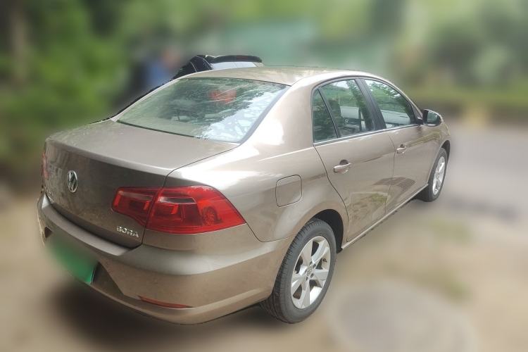 Used Volkswagen Bora 2013 1.6L Manual Comfort Model Rear Right 45 Deg
