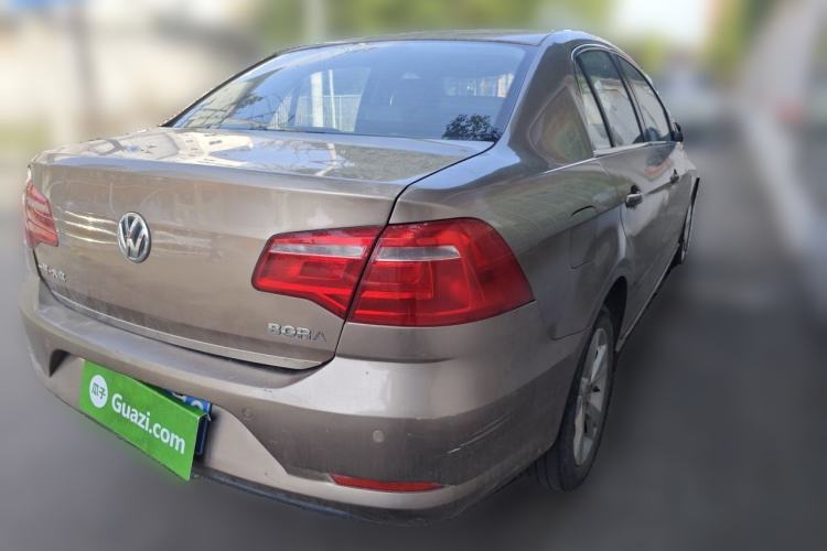 Used Volkswagen Bora 2013 1.6L Manual Comfort Model Rear Right 45 Deg