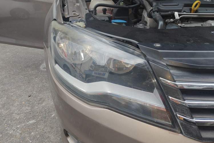 Used Volkswagen Bora 2013 1.4T Automatic Comfort Model Right Front Headlight