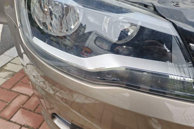 Used Volkswagen Bora 2013 1.4T Automatic Comfort Model Right Front Headlight