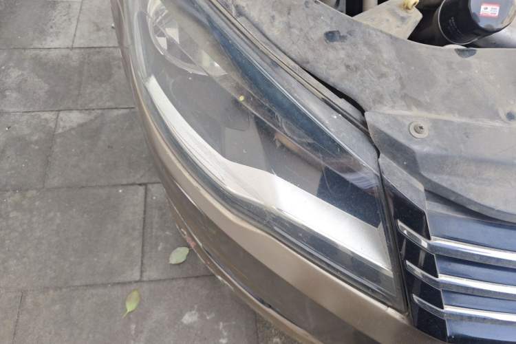 Used Volkswagen Bora 2013 1.6L Manual Comfort Model Right Front Headlight