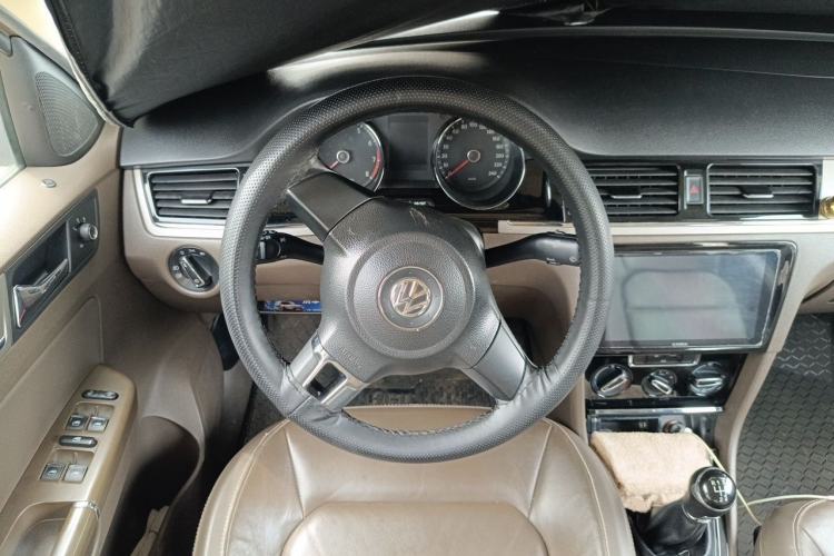 Used Volkswagen Bora 2013 1.6L Manual Comfort Model Steering Wheel