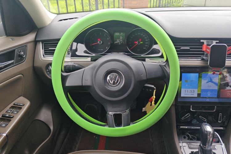 Used Volkswagen Bora 2013 1.4T Automatic Comfort Model Steering Wheel