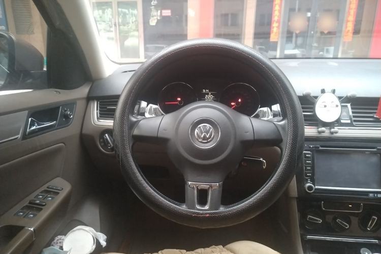 Used Volkswagen Bora 2013 1.6L Manual Comfort Model Steering Wheel