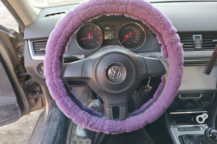 Used Volkswagen Bora 2013 1.6L Manual Fashion Edition Steering Wheel