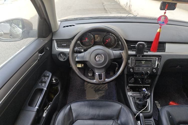 Used Volkswagen Bora 2013 1.6L Manual Comfort Model Steering Wheel