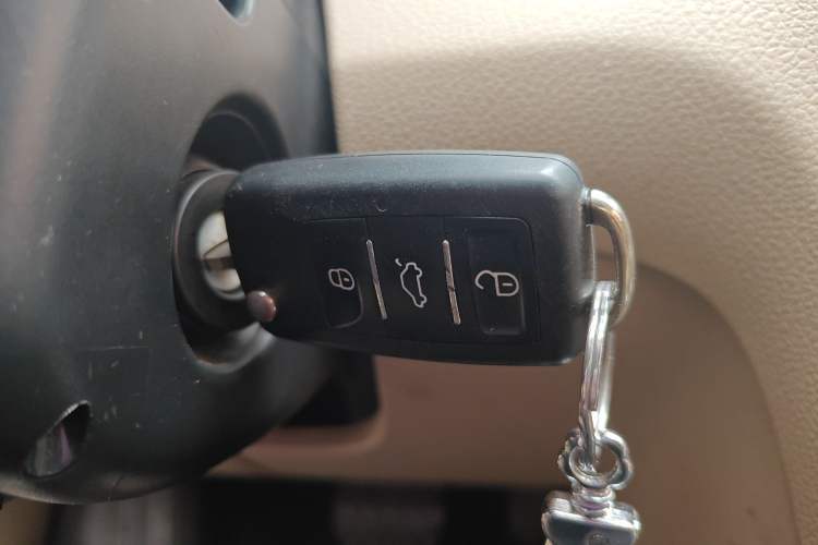 Used Volkswagen Bora 2013 1.6L Automatic Luxury Model Vehicle Key
