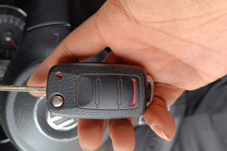 Used Volkswagen Bora 2013 1.6L Manual Comfort Model Vehicle Key
