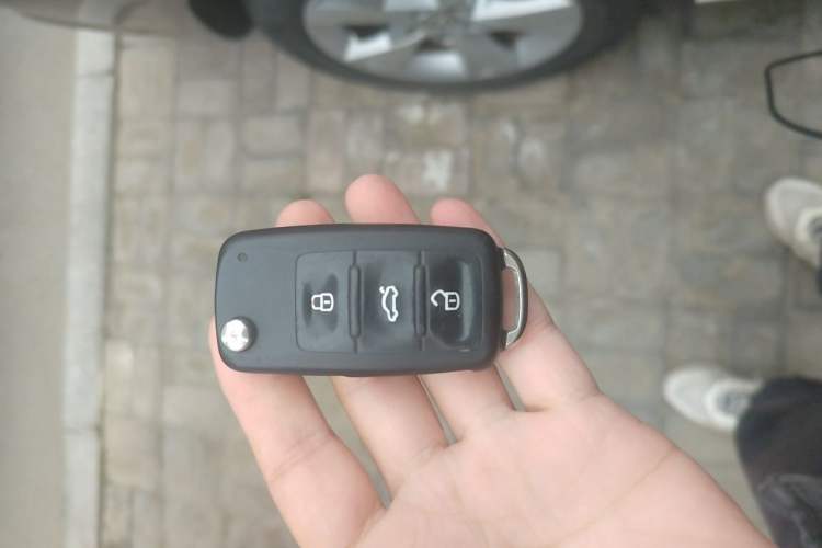 Used Volkswagen Bora 2013 1.6L Manual Comfort Model Vehicle Key