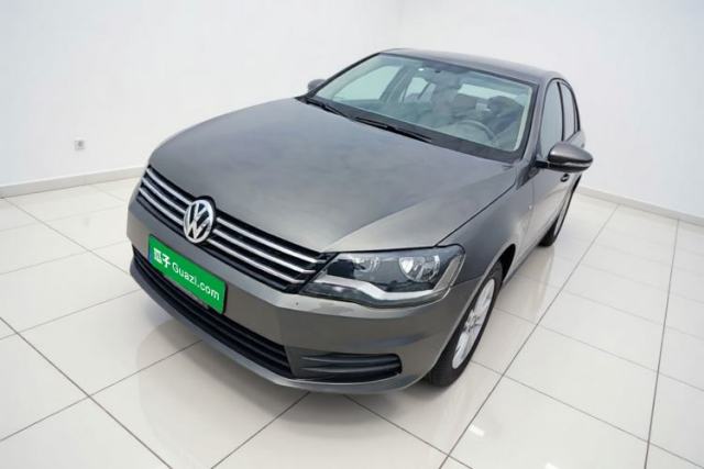 Ojetý Volkswagen Bora 2013 1.6L Manual Fashion Edition