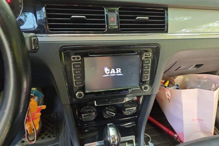 Used Volkswagen Bora 2013 1.6L Automatic Comfort Model Audio And AC Panel