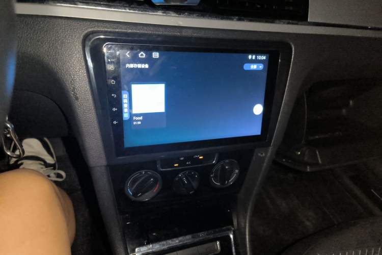 Used Volkswagen Bora 2013 1.6L Manual Fashion Edition Audio And AC Panel