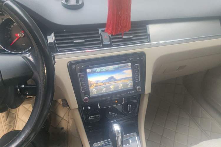 Used Volkswagen Bora 2013 1.6L Automatic Comfort Model Audio And AC Panel