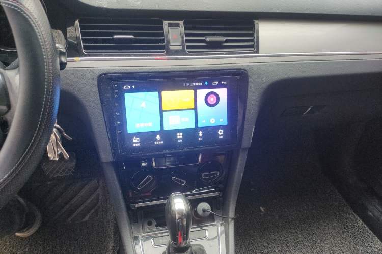 Used Volkswagen Bora 2013 1.4T Automatic Comfort Model Audio And AC Panel