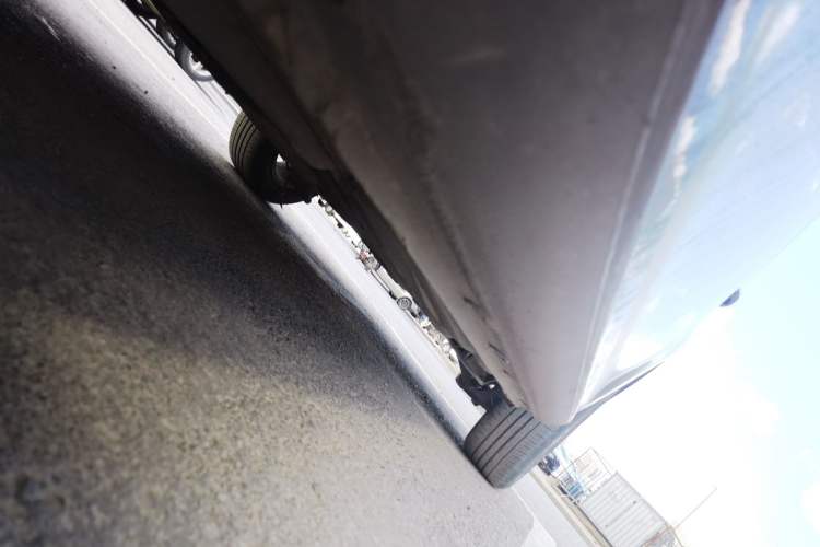 Used Volkswagen Bora 2013 1.6L Manual Fashion Edition Chassis Front Left
