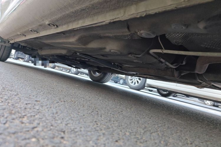 Used Volkswagen Bora 2013 1.6L Automatic Fashion Model Chassis Rear Left