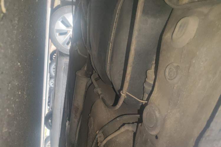 Used Volkswagen Bora 2013 1.6L Automatic Comfort Model Chassis Rear Right