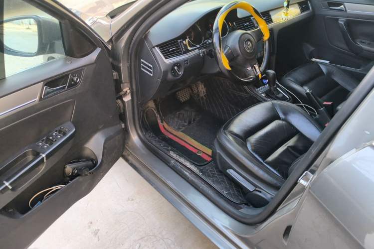 Used Volkswagen Bora 2013 1.4T Automatic Comfort Model Driver Seat