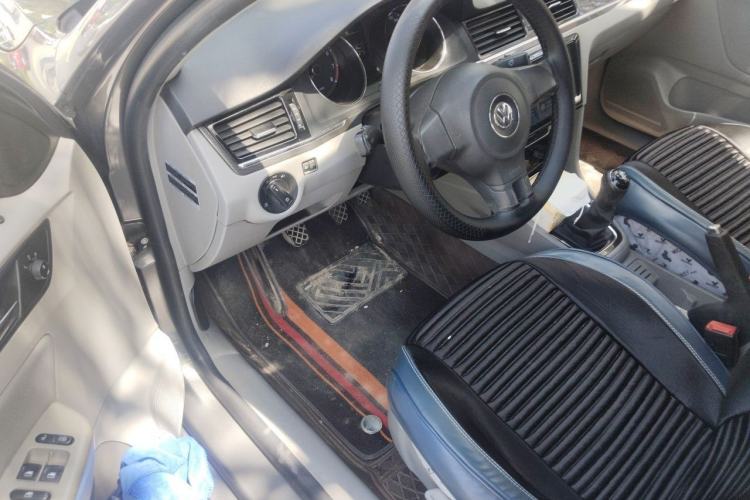 Used Volkswagen Bora 2013 1.6L Manual Fashion Edition Driver Seat