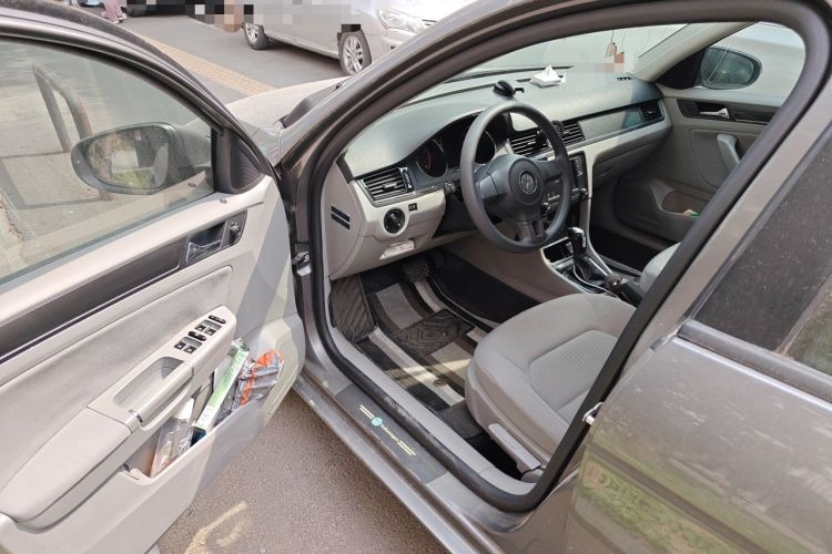 Used Volkswagen Bora 2013 1.6L Automatic Fashion Model Driver Seat