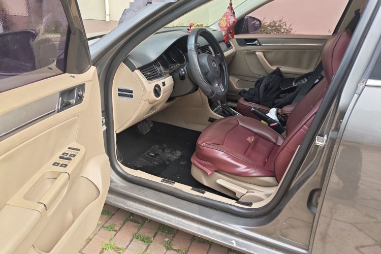 Used Volkswagen Bora 2013 1.6L Automatic Comfort Model Driver Seat