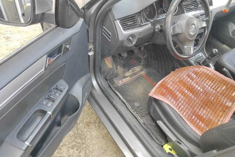 Used Volkswagen Bora 2013 1.6L Manual Comfort Model Driver Seat