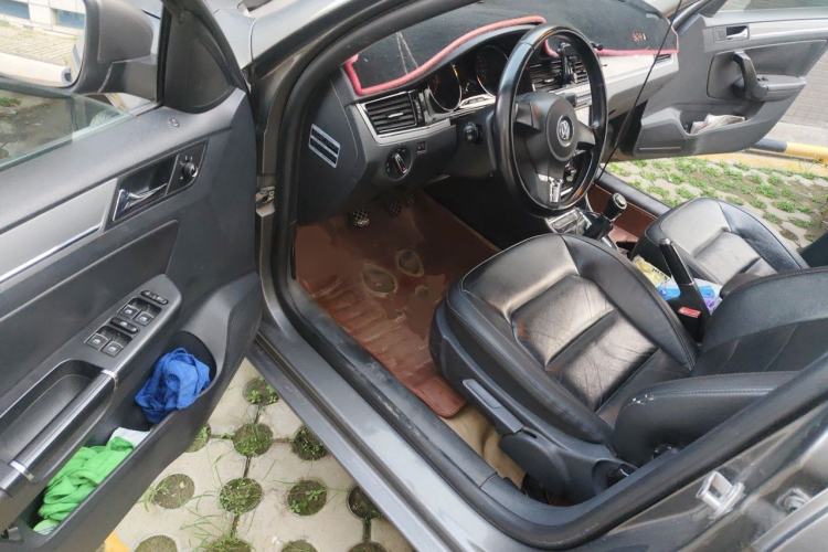 Used Volkswagen Bora 2013 1.6L Manual Comfort Model Driver Seat