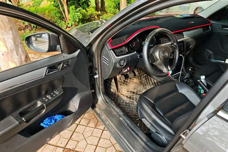 Used Volkswagen Bora 2013 1.6L Manual Comfort Model Driver Seat