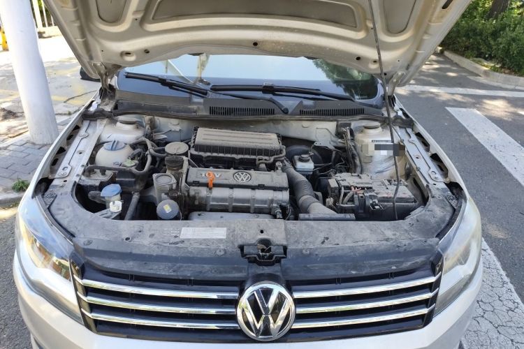 Used Volkswagen Bora 2013 1.6L Manual Fashion Edition Engine Bay