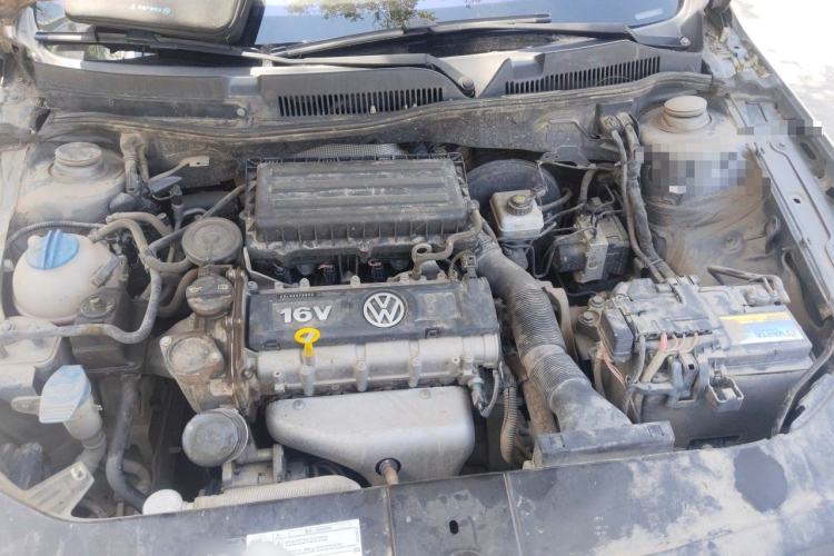 Used Volkswagen Bora 2013 1.6L Manual Fashion Edition Engine Bay