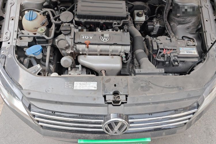 Used Volkswagen Bora 2013 1.6L Automatic Fashion Model Engine Bay