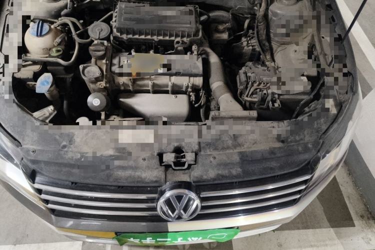 Used Volkswagen Bora 2013 1.6L Automatic Comfort Model Engine Bay