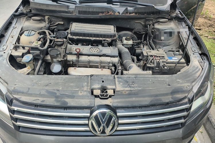 Used Volkswagen Bora 2013 1.6L Manual Comfort Model Engine Bay