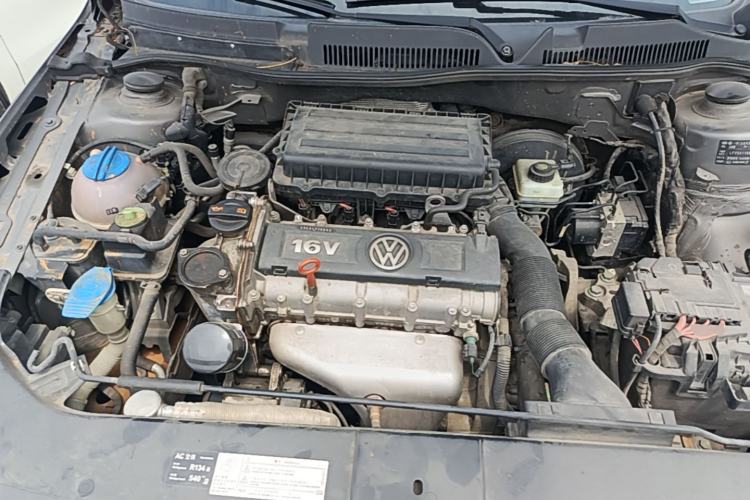 Used Volkswagen Bora 2013 1.6L Manual Fashion Edition Engine Bay