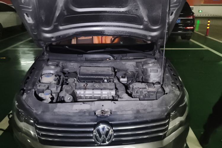 Used Volkswagen Bora 2013 1.6L Manual Fashion Edition Engine Bay