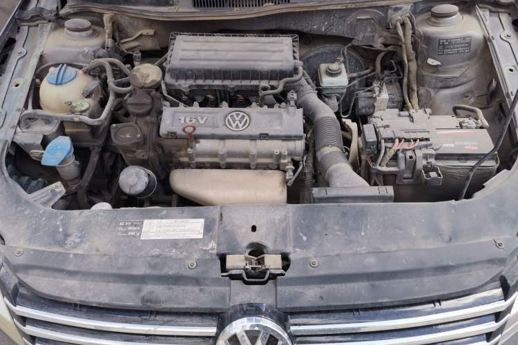 Used Volkswagen Bora 2013 1.6L Manual Fashion Edition Engine Bay