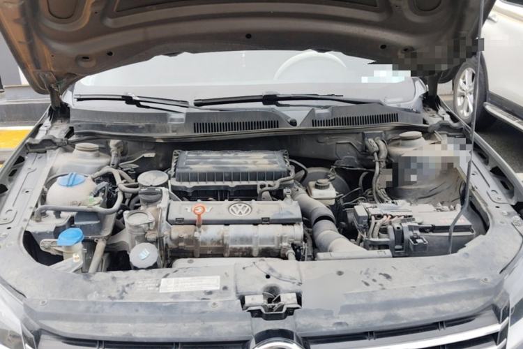 Used Volkswagen Bora 2013 1.6L Automatic Fashion Model Engine Bay