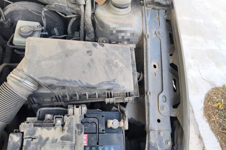 Used Volkswagen Bora 2013 1.4T Automatic Comfort Model Engine Bay Left