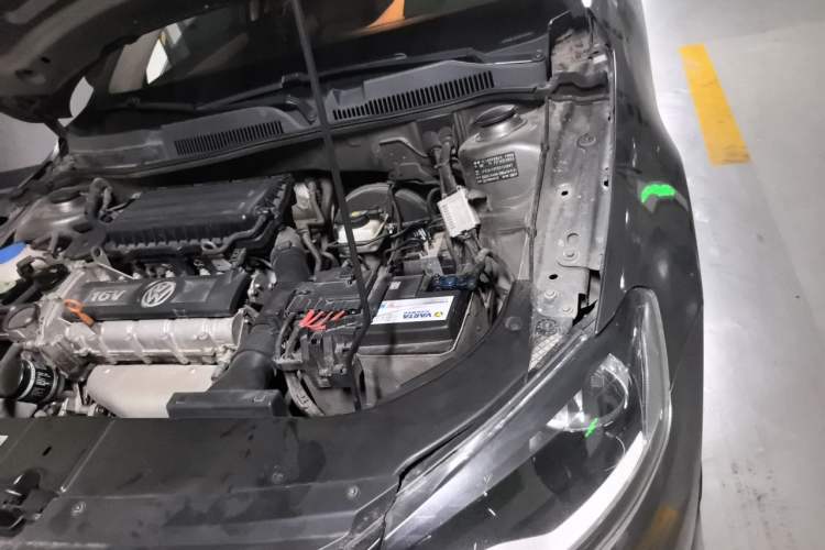 Used Volkswagen Bora 2013 1.6L Manual Comfort Model Engine Bay Left