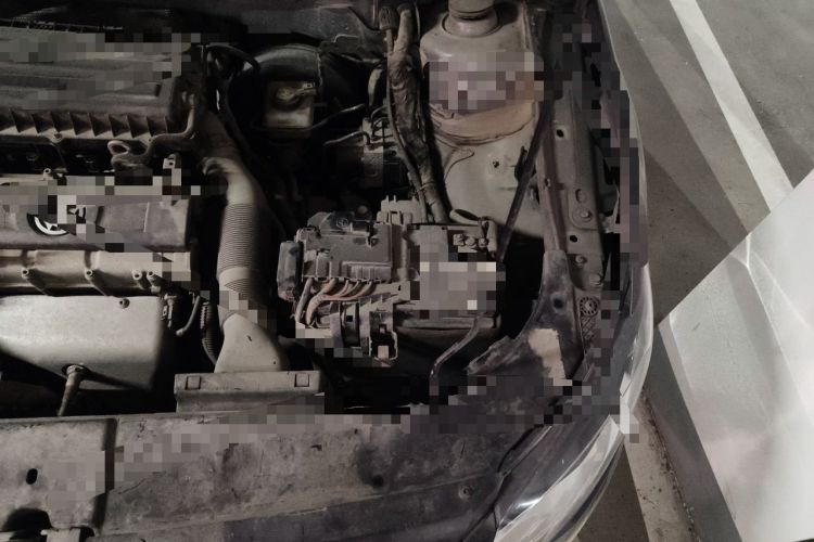 Used Volkswagen Bora 2013 1.6L Automatic Comfort Model Engine Bay Left