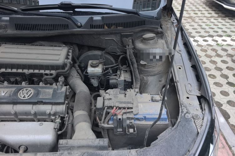 Used Volkswagen Bora 2013 1.6L Manual Comfort Model Engine Bay Left
