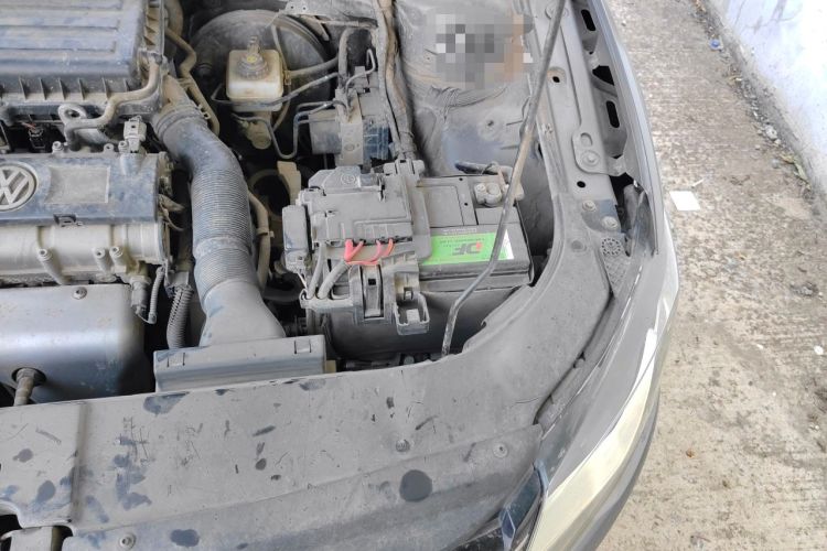 Used Volkswagen Bora 2013 1.6L Manual Comfort Model Engine Bay Left