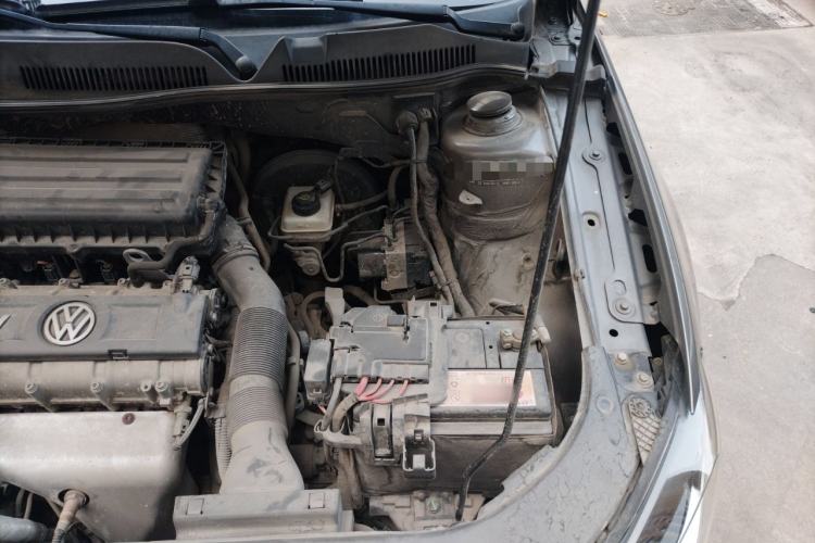 Used Volkswagen Bora 2013 1.6L Manual Fashion Edition Engine Bay Left